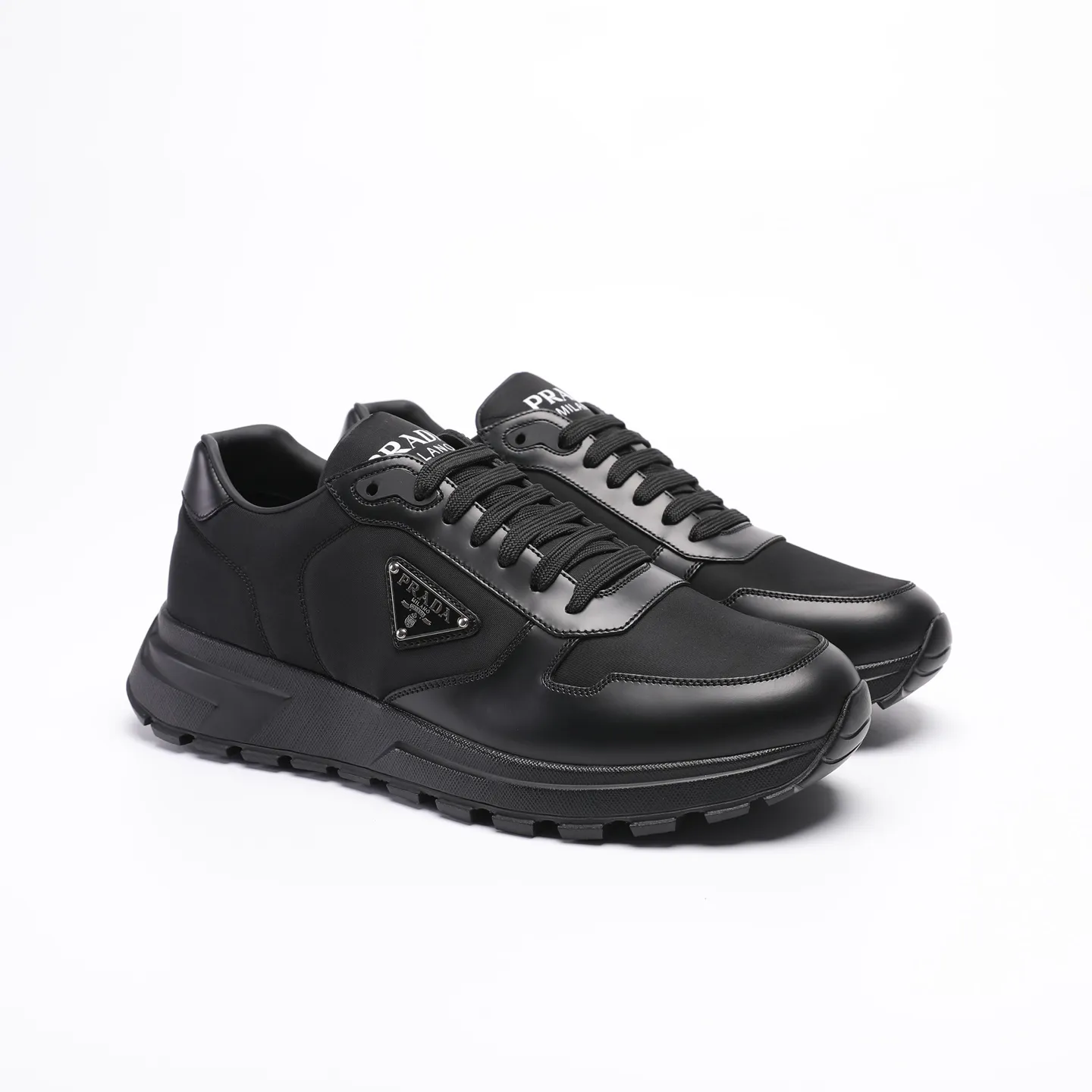 Batch 580 [PRADA] Men's shoes are popular in the counter, official website synchronization, high-quality shipments. Fabric: original cowhide with snakeskin. Lining: cowhide feet + cowhide lining. Outsole: original TPU + foam. Size: 38-46